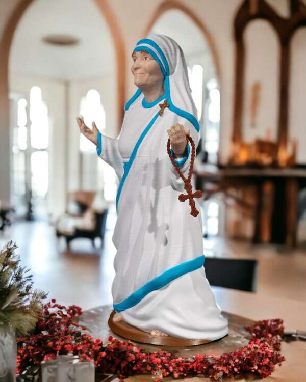 Miniatura Maica Teresa în postură contemplativă - imagine 8