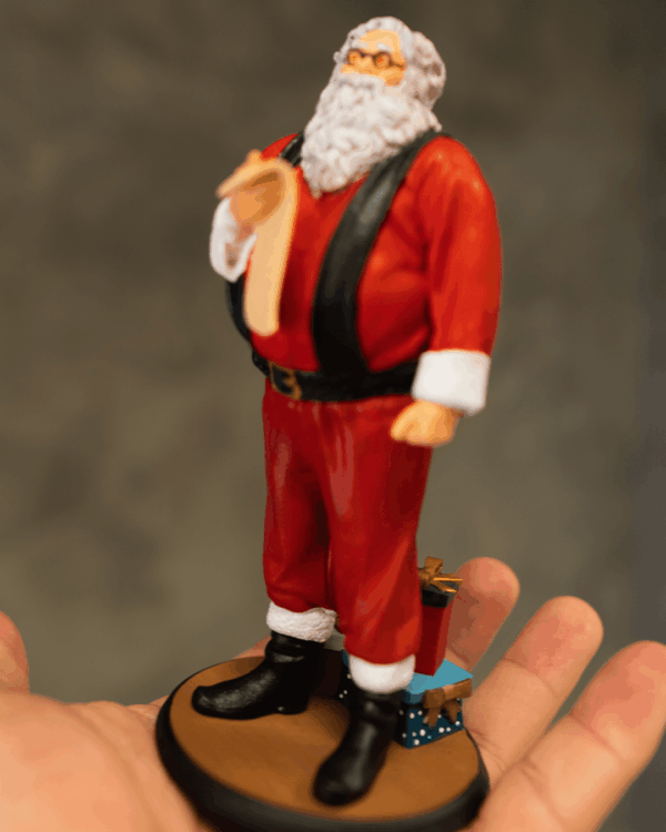 Santa Statue Collection - The Wishlist - imagine 2
