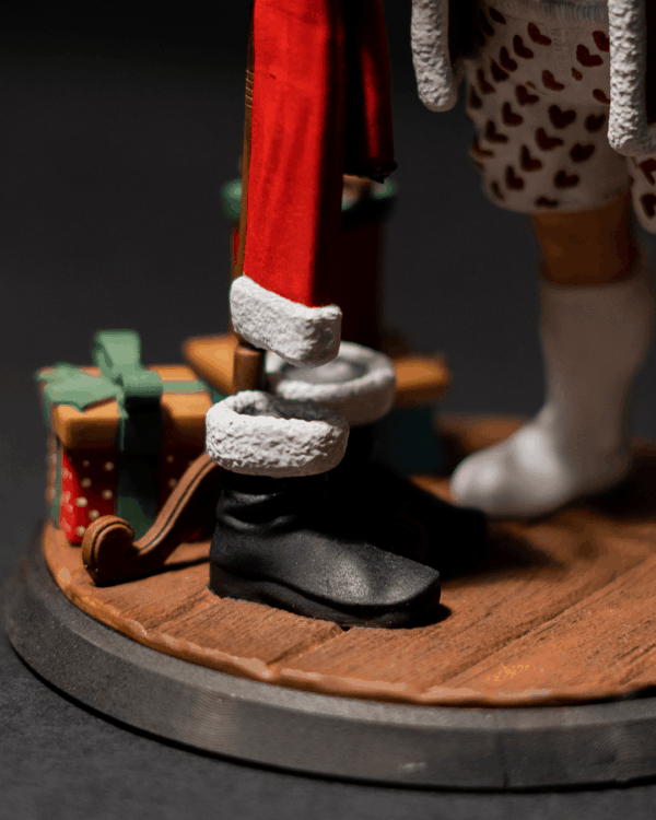 Santa Statue Collection II - Getting Ready - imagine 2