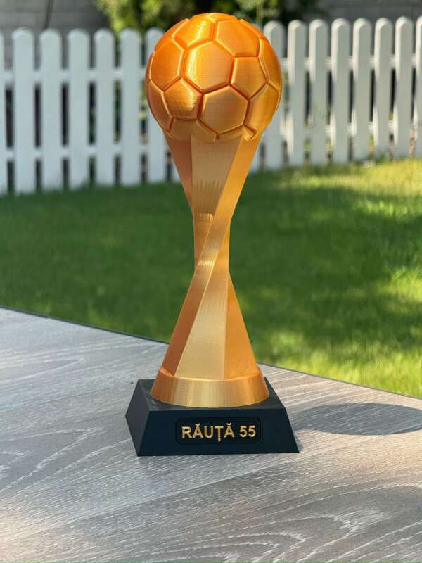 Cupă personalizată cu numele tău, minge fotbal, înălțime 25cm, bază 10cm - imagine 11