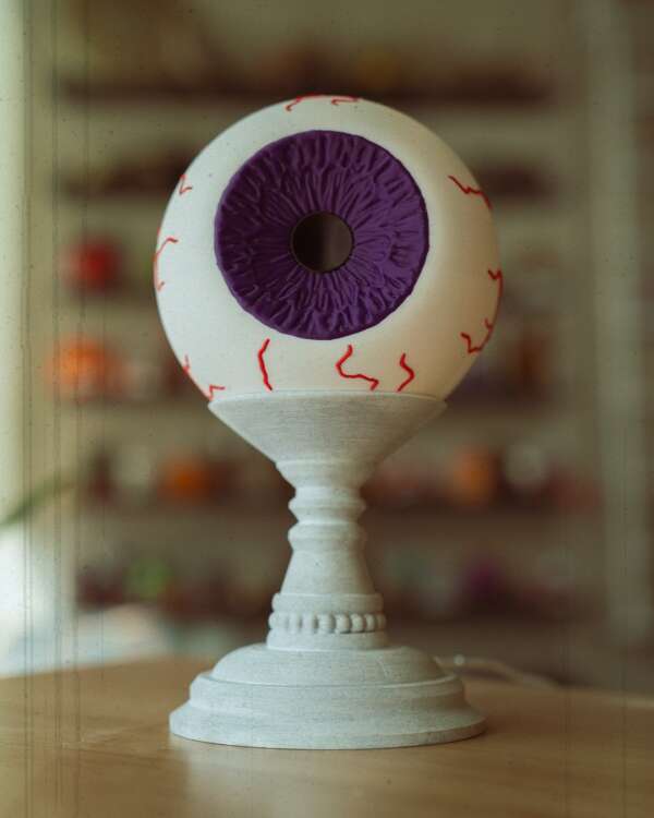 Don't Blink Table Lamp - imagine 2