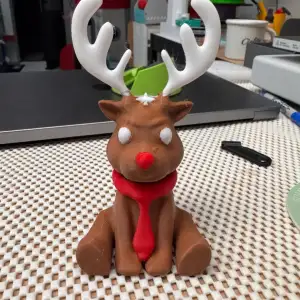 Sitting Christmas Reindeer