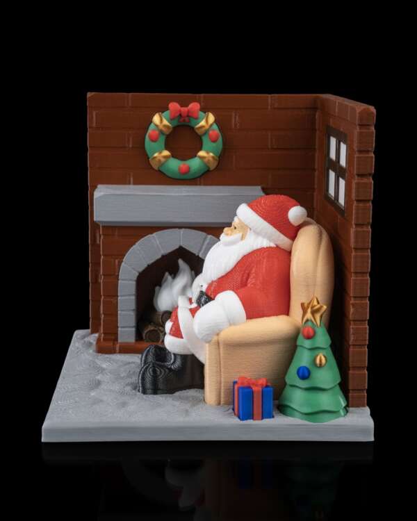 Santa's Living Room Table Lamp - imagine 3
